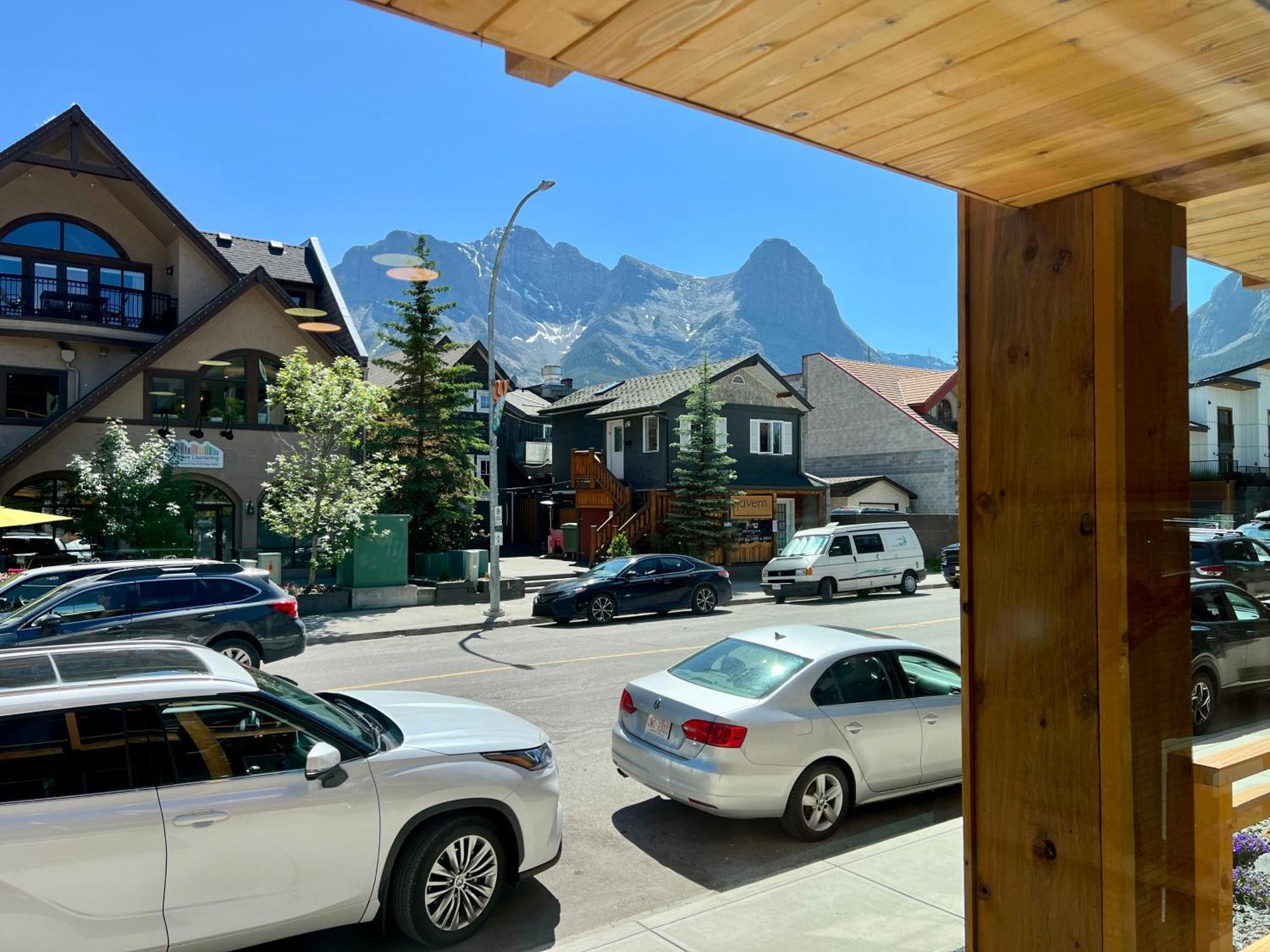 Special! New Downtown Mtn View Free Parking 2B&2B Apartamento Canmore Exterior foto