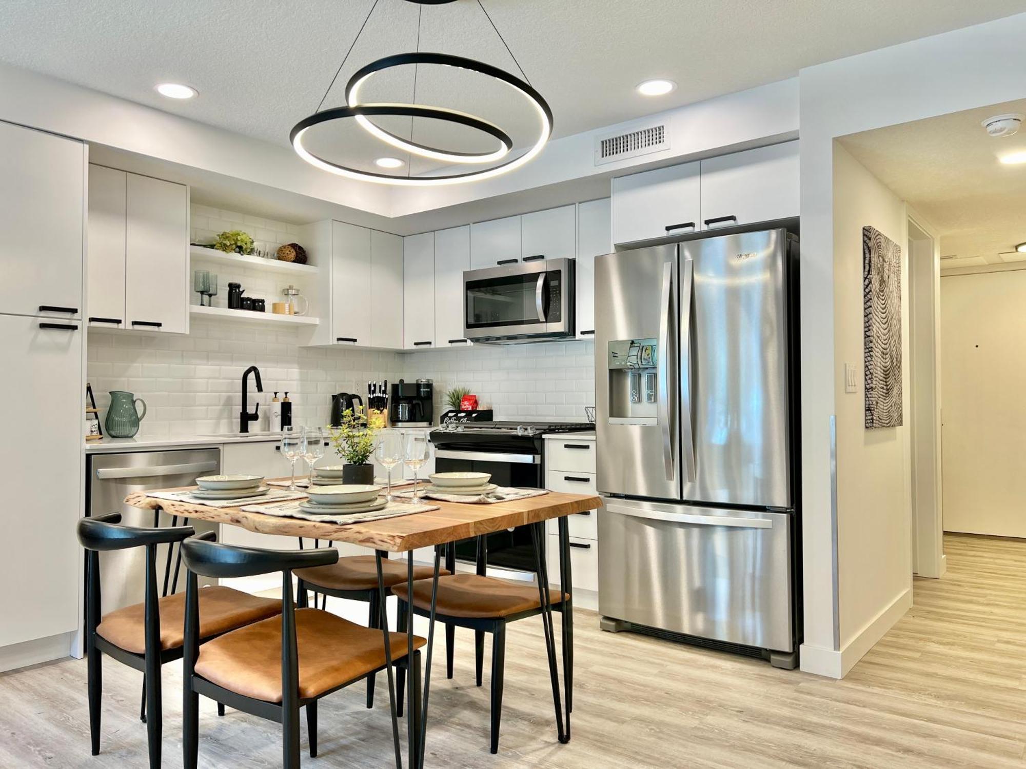 Special! New Downtown Mtn View Free Parking 2B&2B Apartamento Canmore Exterior foto